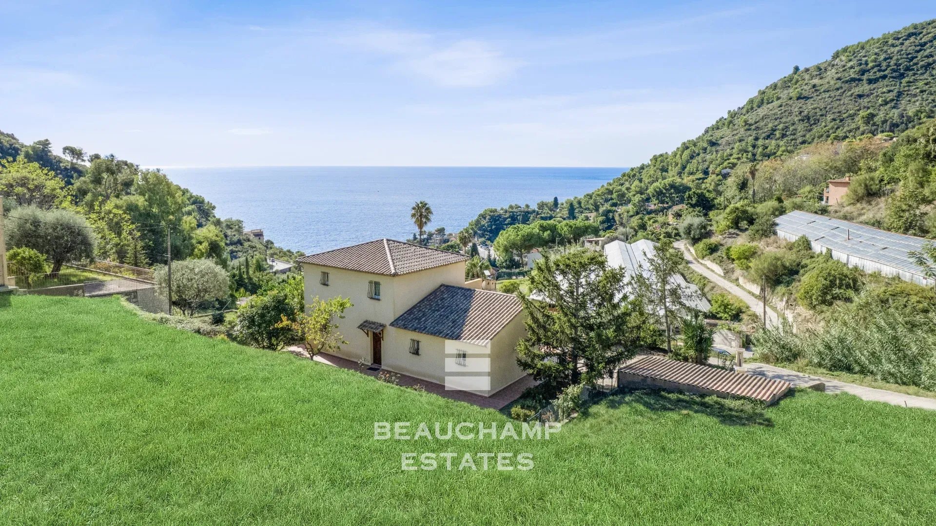 Terrain constructible avec vue mer – Saint-Laurent-d’Èze