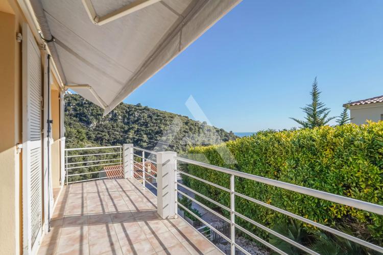 SAINT-LAURENT D'EZE DOMAINE - VILLA AVEC PISCINE ET GARAGE - PROXIMITE MONACO