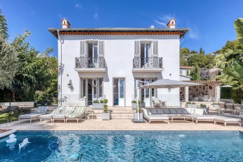 Magnifique villa perchée sur les hauteurs d’Èze