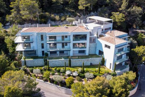 ÈZE - VILLA CONTEMPORAINE - VUE MER PANORAMIQUE
