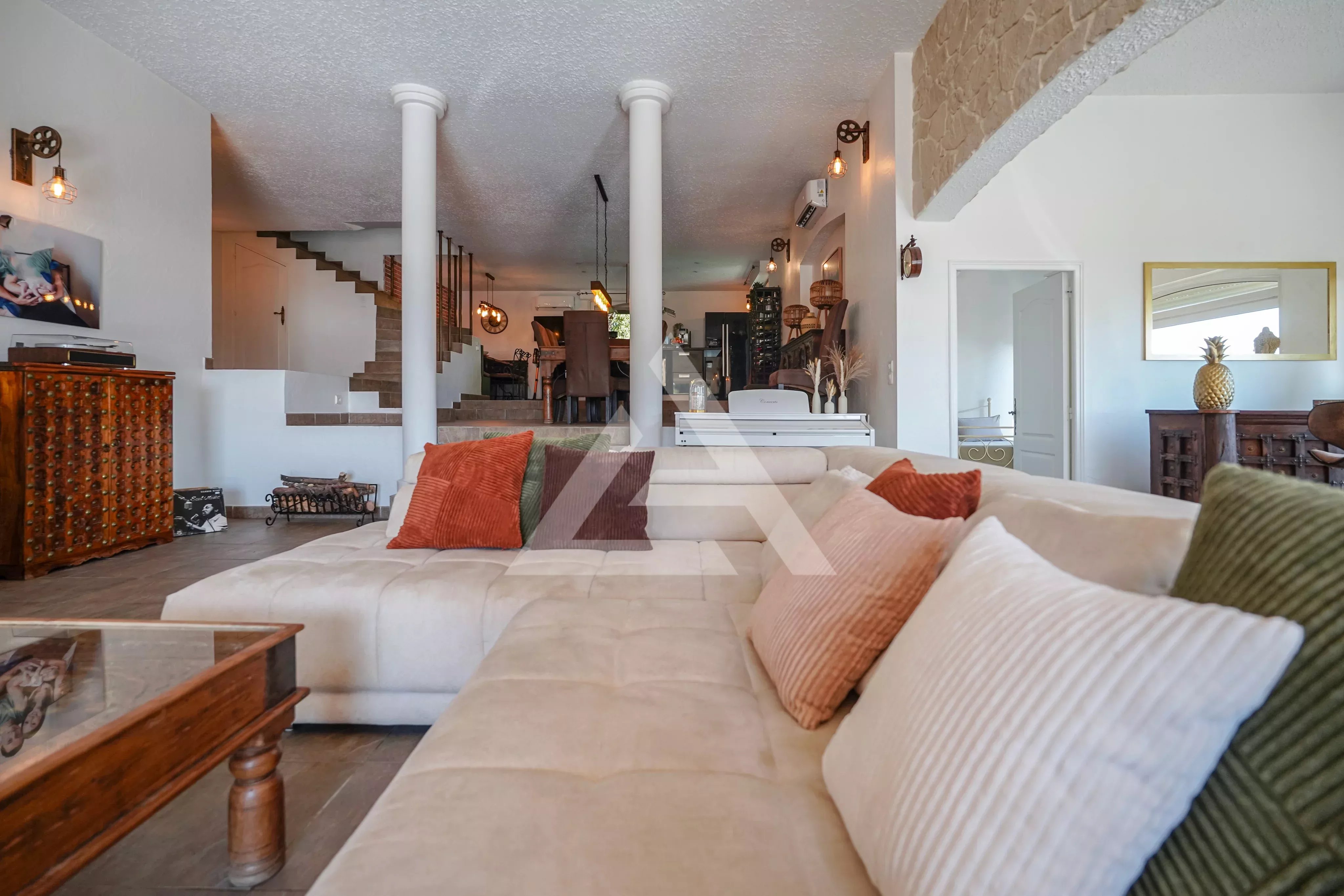 VILLA - SAINT LAURENT D'EZE - PROCHE MONACO