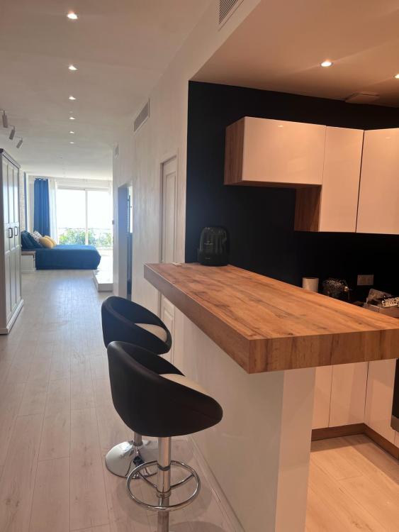 Èze – Villa avec vue mer panoramique, piscines et parcelle constructible indépendante