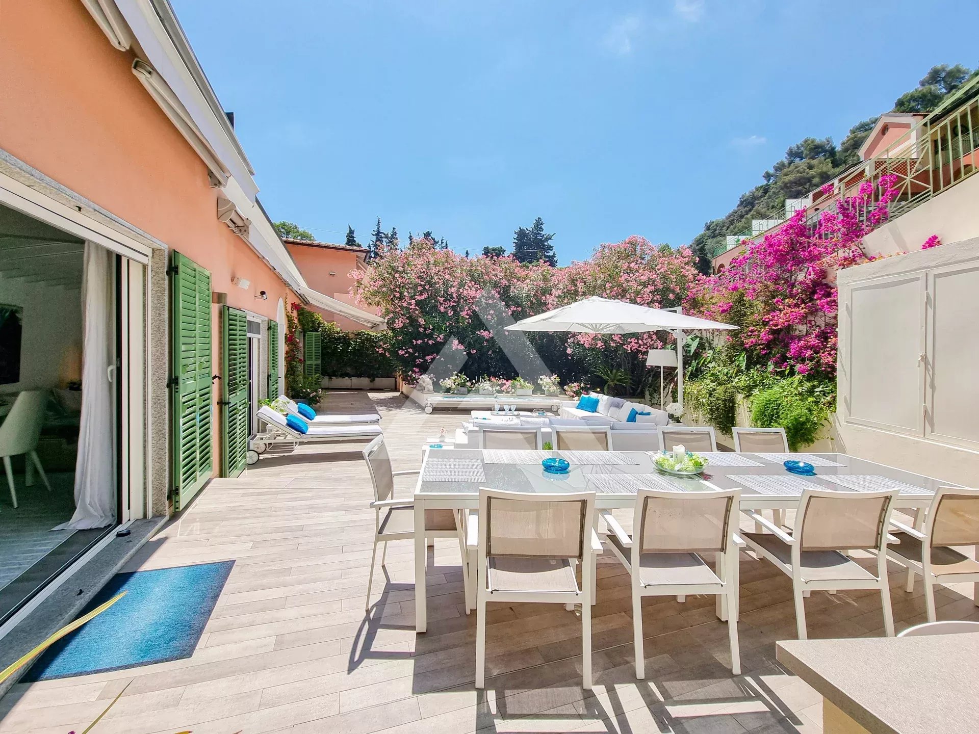 EZE - APPARTEMENT/VILLA - BORD DE MER