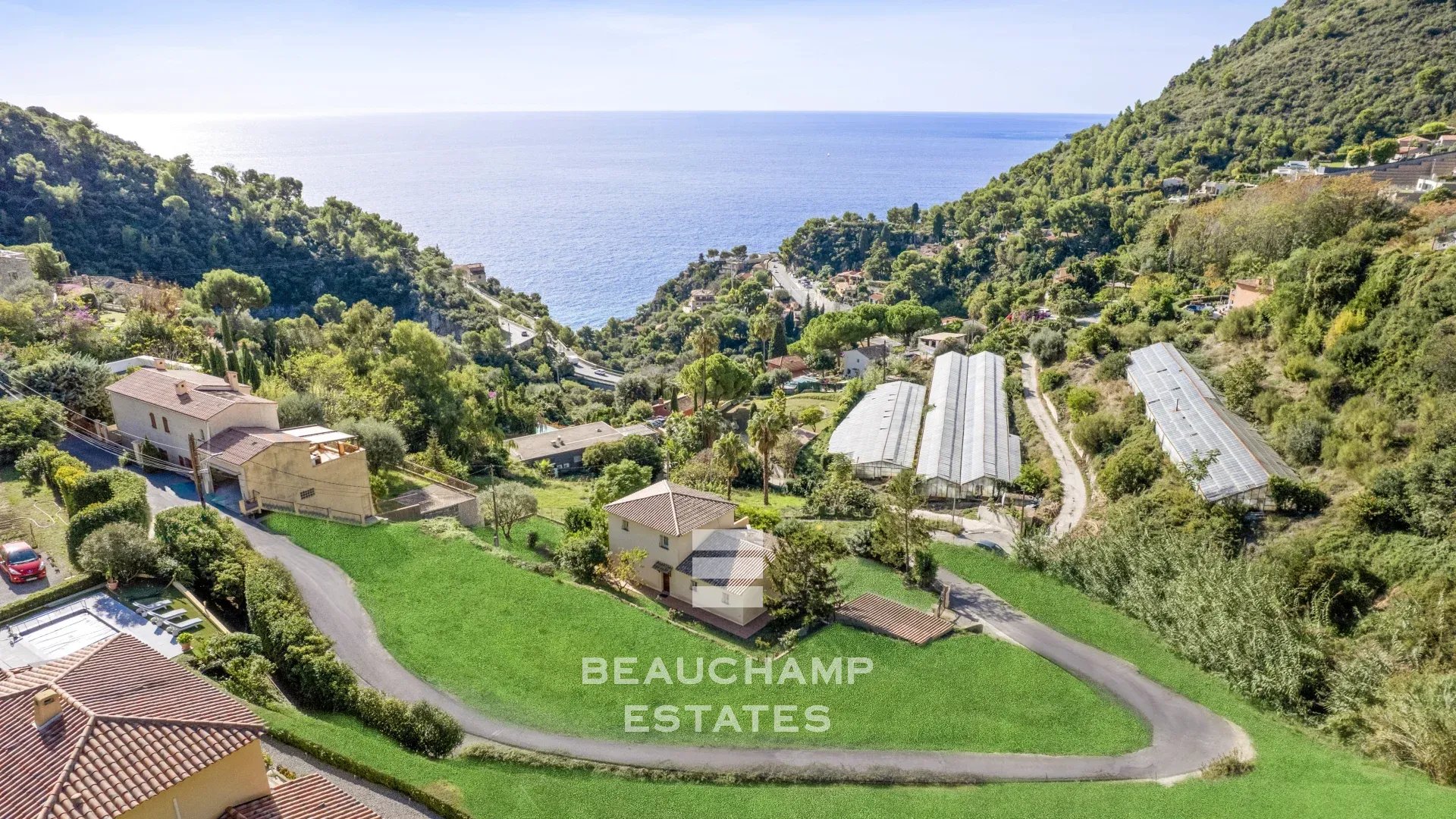 Terrain constructible avec vue mer – Saint-Laurent-d’Èze