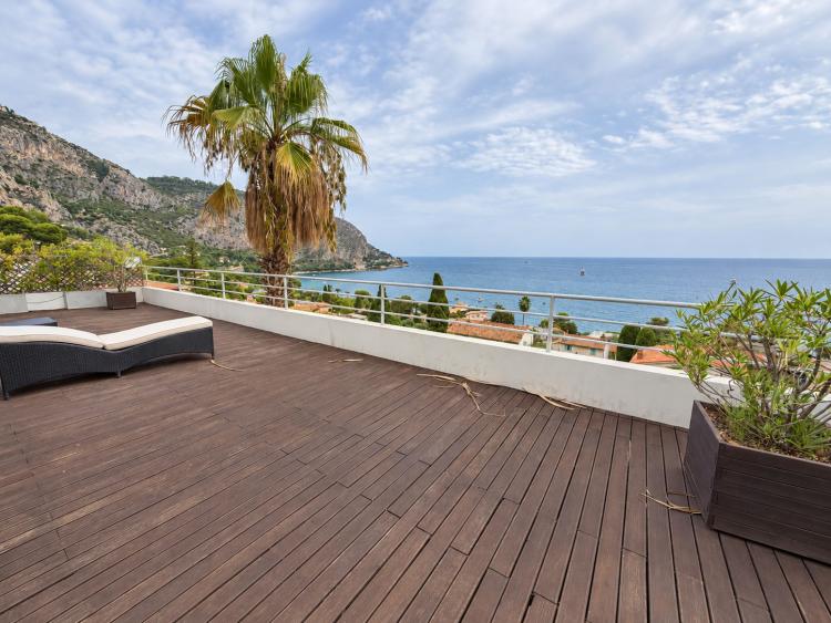 Èze — Villa Omega avec piscine et vue mer — Location meublée à l’année