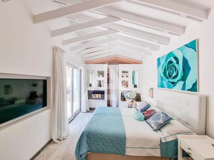 EZE - APPARTEMENT/VILLA - BORD DE MER