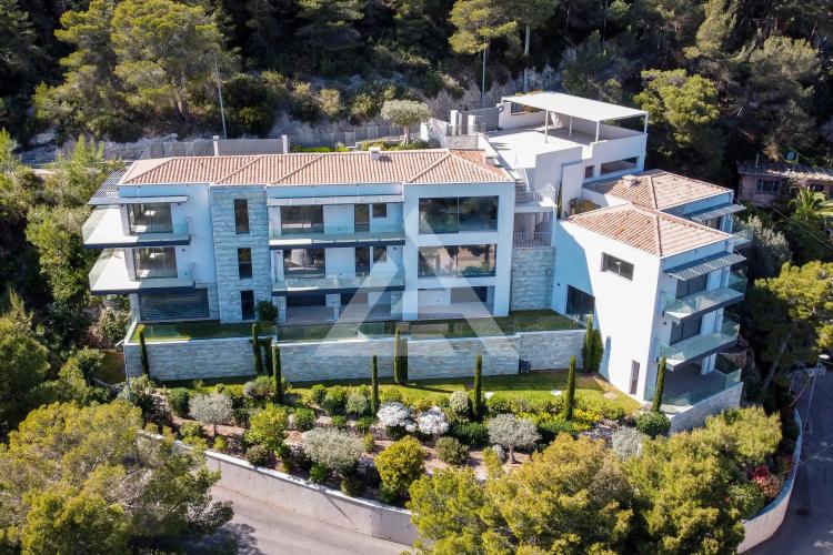 ÈZE BORD DE MER - VILLA CONTEMPORAINE - VUE MER PANORAMIQUE