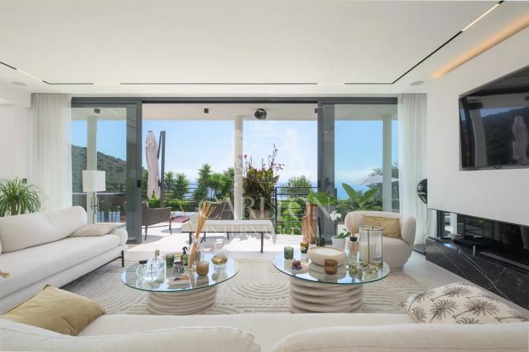 Èze – Villa contemporaine avec vue mer panoramique et terrain plat