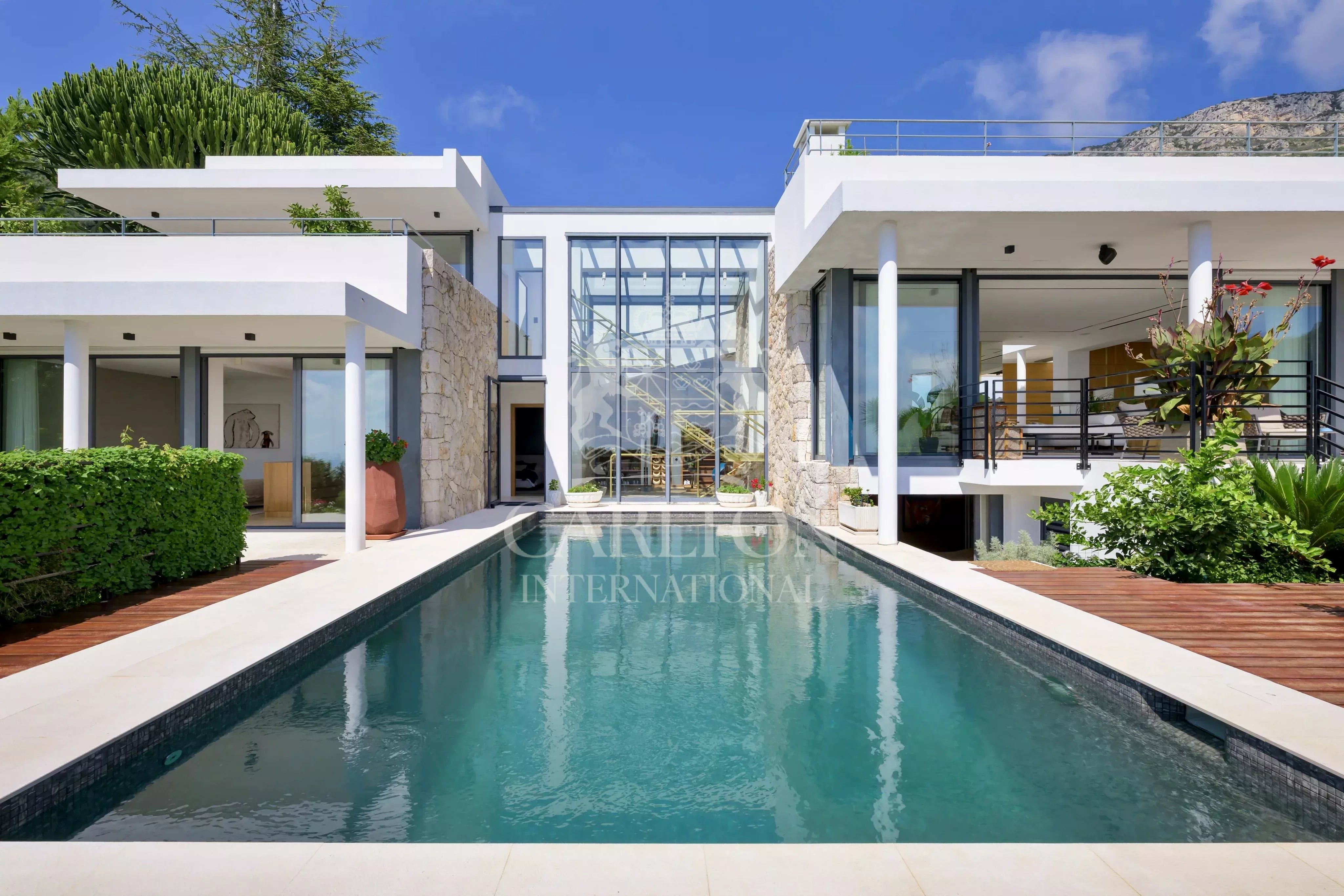 Èze – Villa contemporaine avec vue mer panoramique et terrain plat