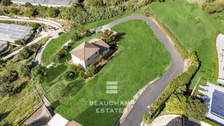 Terrain constructible avec vue mer – Saint-Laurent-d’Èze
