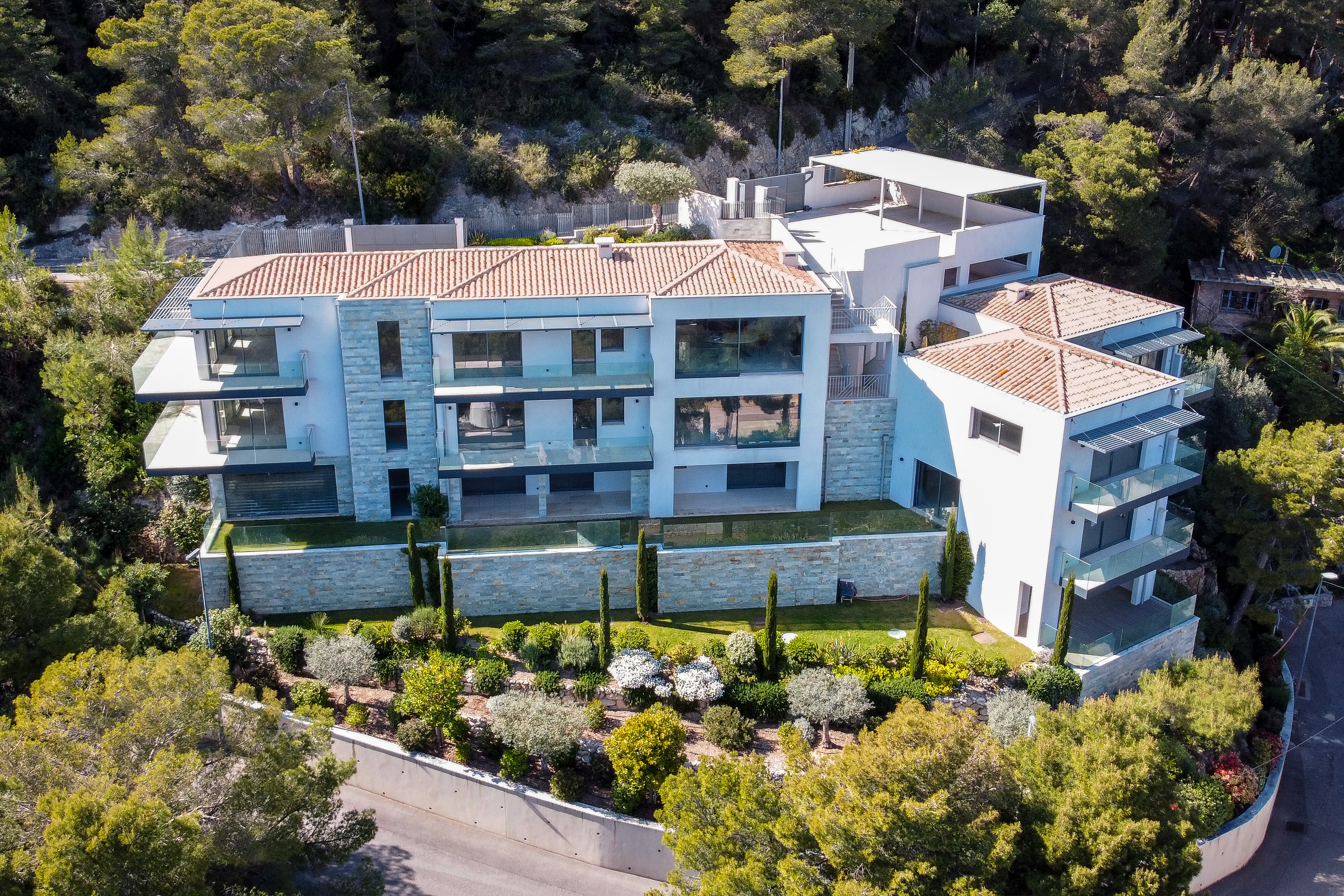ÈZE - VILLA CONTEMPORAINE - VUE MER PANORAMIQUE